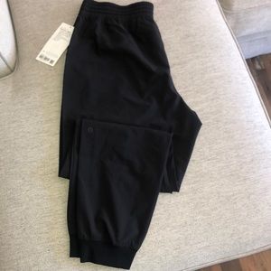 Lululemon Wanderer Jogger 28”